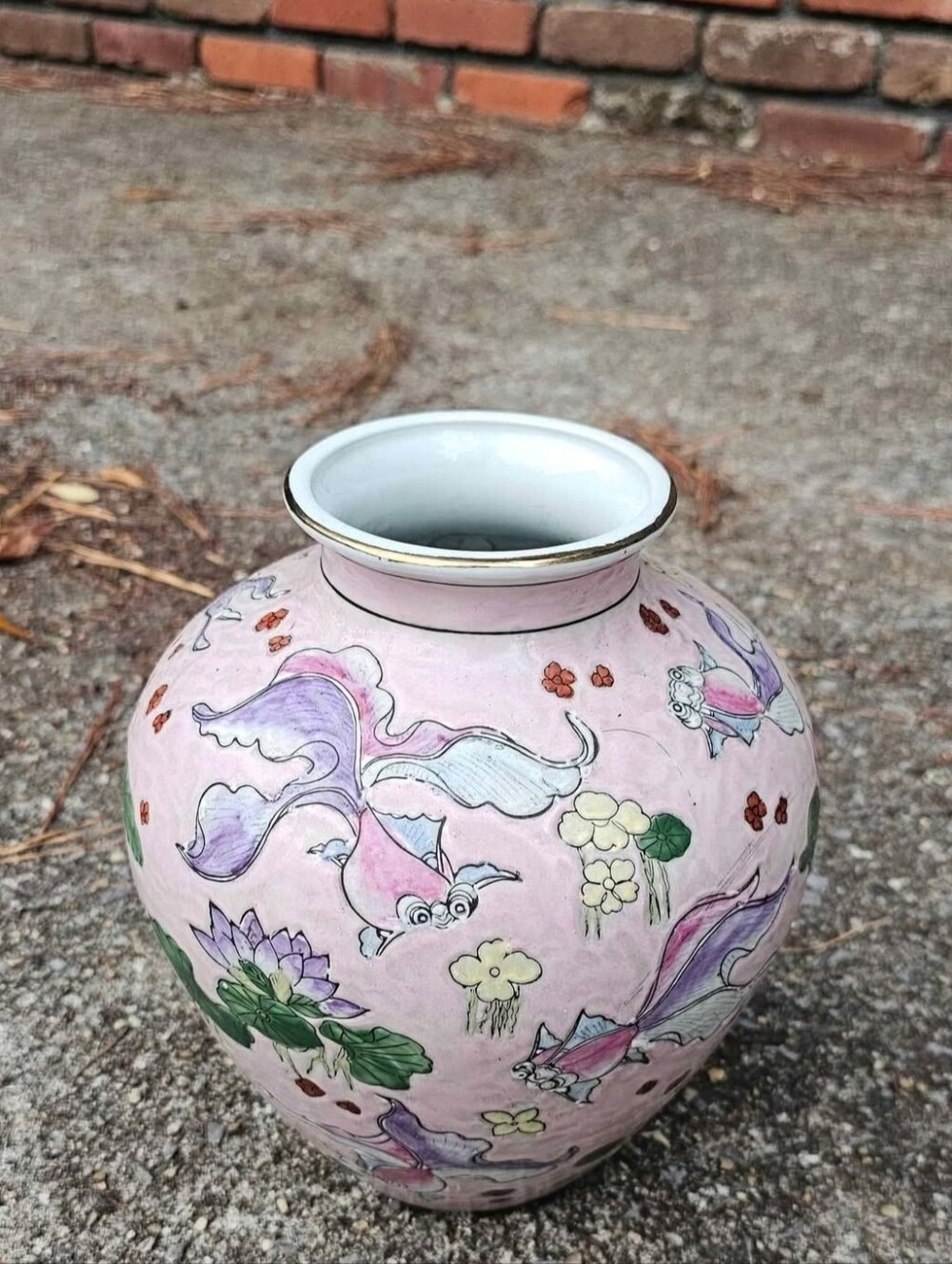 Vintage Chinese Chinoiserie Enameled Porcelain Mantel Urn Vase Made in Macau